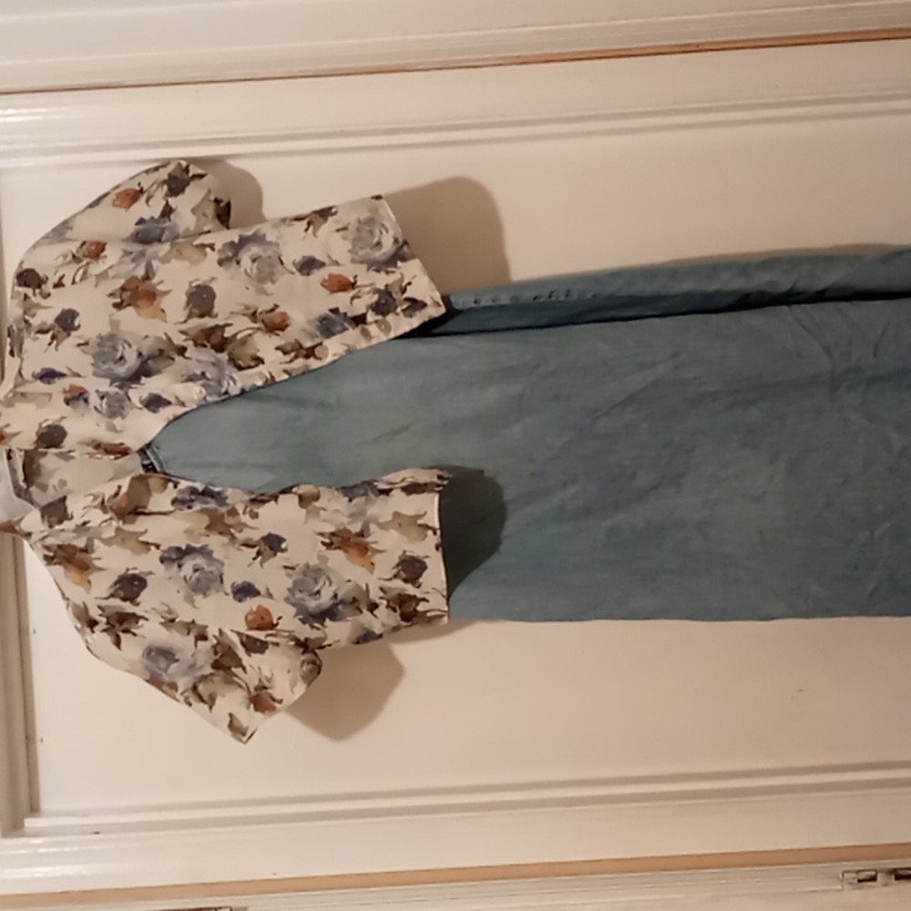 Women's 2 piece sleeveless  light blue jean dress with floral short sleeved jack